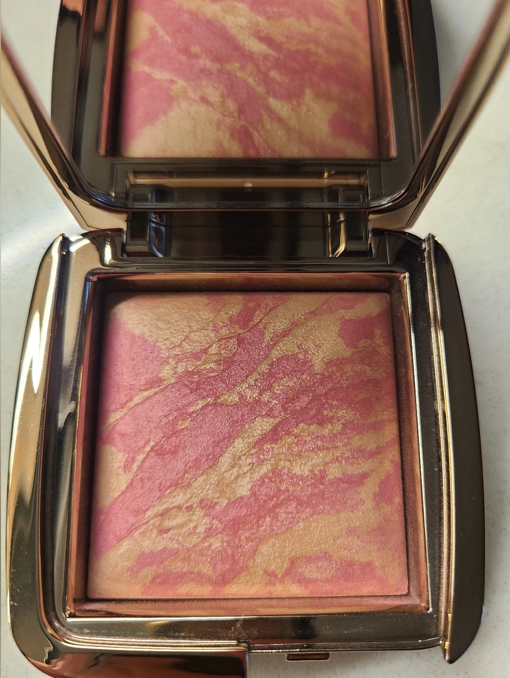 Hourglass Luminous Flush Ambient Lighting Blush